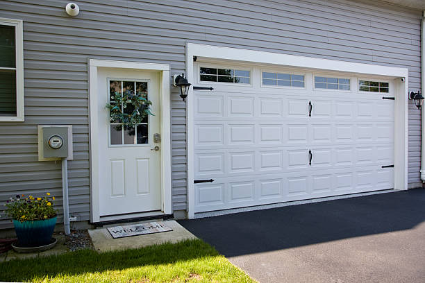 24/7 Emergency Garage Door Panel Replacement experts in Lacey, WA